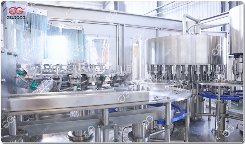 Machine D'Emballage De Jus D'Ananas.jpg Machine D'Emballage De Jus D'Ananas.jpg